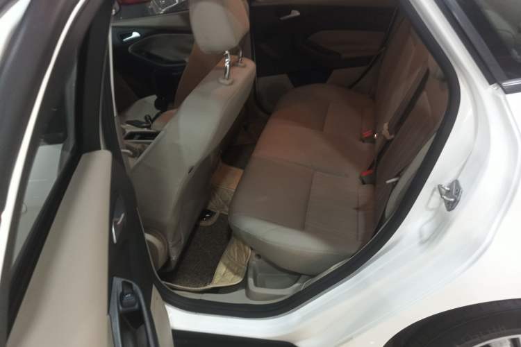 Used Ford Focus 2018 Sedan Classic 1.6L Automatic Comfort Plus Smart Drive Version