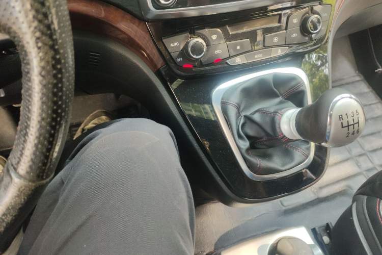 Used Haval H6 2013 Sports Edition 1.5T Manual Two-Wheel Drive Elite Model