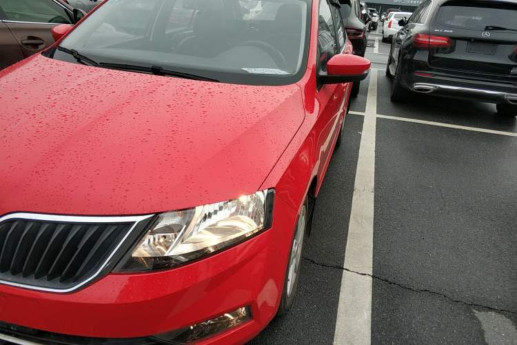 Used Skoda Rapid Spaceback 2018 1.6L Automatic Comfort Edition Left Front Headlight