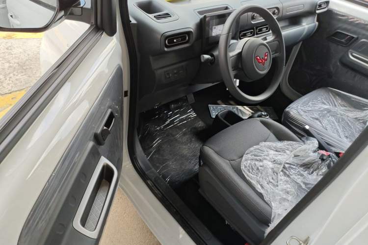 Used Wuling Zhiguang New Energy 2025 Comfort Model