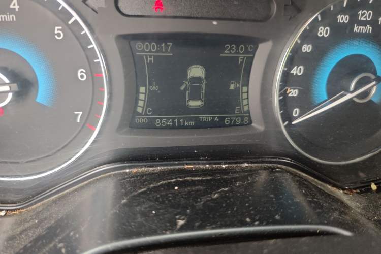 Used Dongfeng Fengon 580 2016 1.5T Manual Luxury Edition
