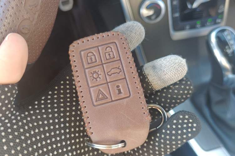 Used Volvo XC60 2015 T5 AWD Smart Drive Edition Vehicle Key