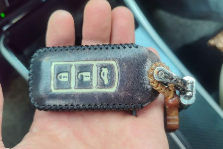 Used Mitsubishi Outlander 2019 2.4L 4x4 Zhi Xiang Edition 5 Seats China VI Standard