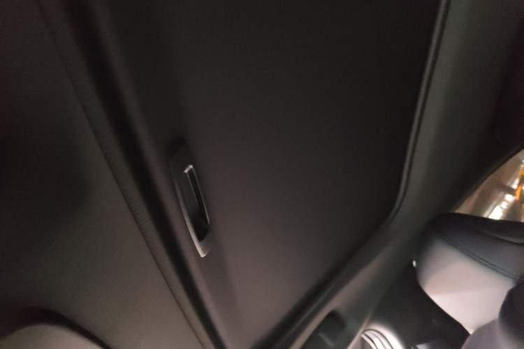 Used Toyota Avalon 2023 Dual-Engine 2.5L Luxury Edition Headliner