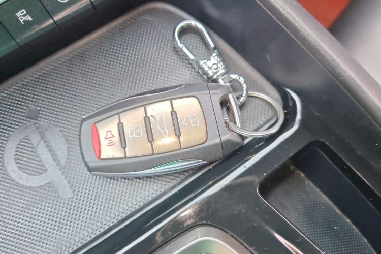 Used Haval F7 2021 2.0T Two-Wheel Drive i-Van Interior 1