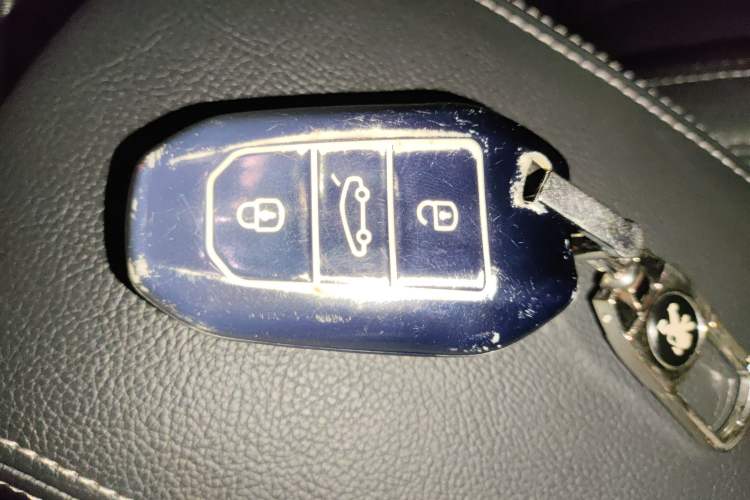 Used Peugeot 408 2014 1.6T Automatic Supreme Edition Vehicle Key