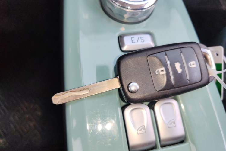 Used CHANGAN NEVO Lumin 2023 301km Honey Dew Edition
