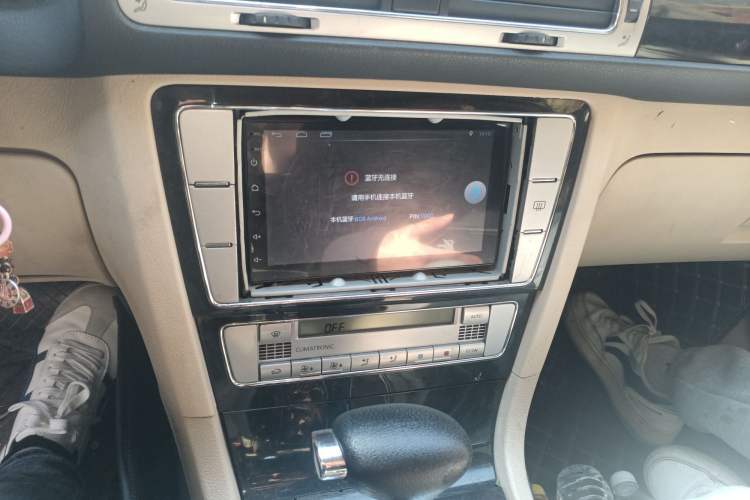 Used Volkswagen Passat 2009 2.0L MFI Automatic Luxury Edition Audio And AC Panel