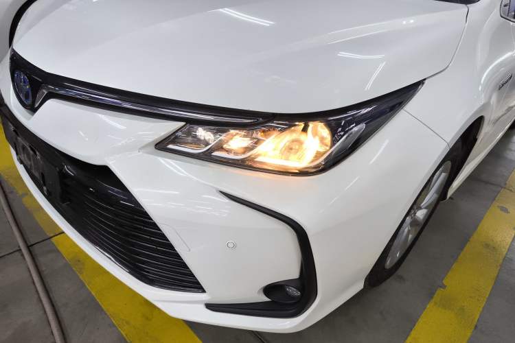 Used Toyota Corolla 2021 Dual-Motor 1.8L E-CVT Elite Edition
