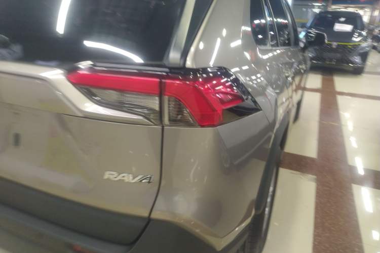 Used Toyota RAV4 2020 2.0L CVT Two-Wheel Drive Urban Edition
