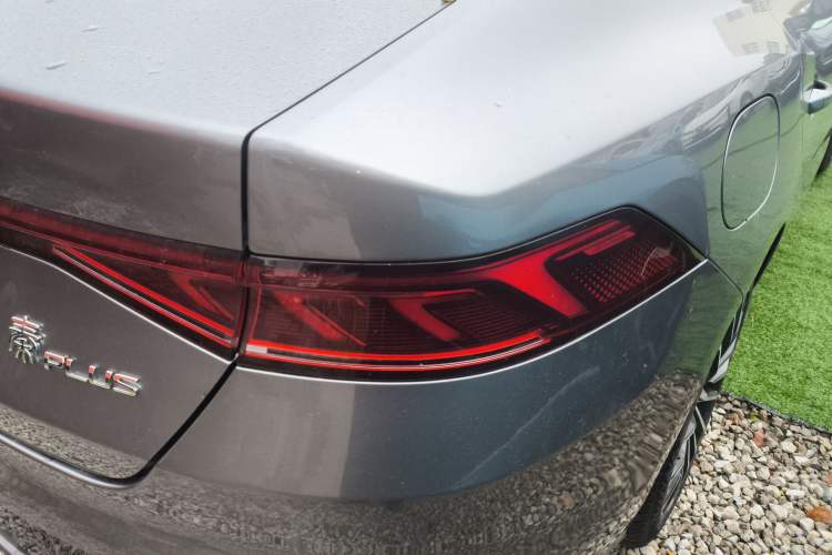 Used BYD Qin PLUS 2023 Champion Edition EV 610KM Excellence Model Right Rear Taillight