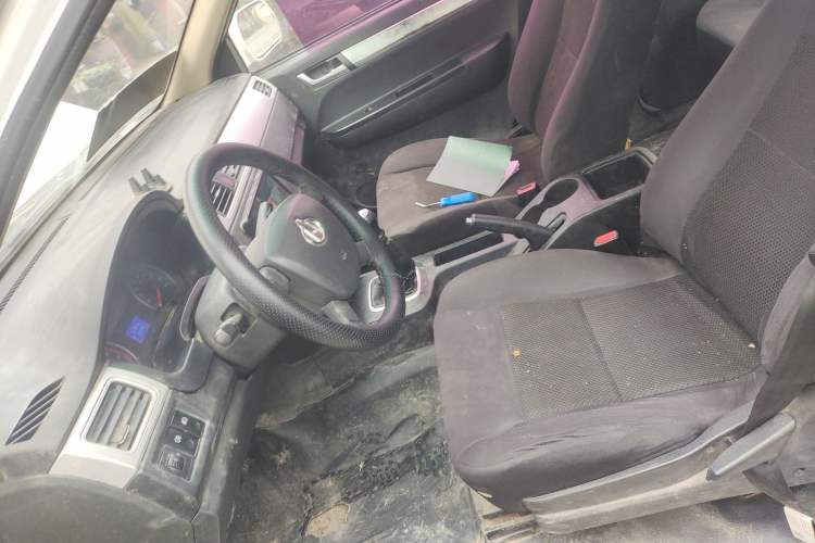 Used CHANGAN KAICHENG Shenqi F30 2018 1.5L Comfort Plus Long Wheelbase DAM15L Left Front Seat