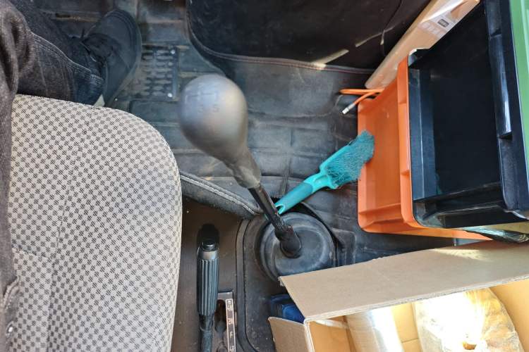 Used Iveco Daily 2021 2.5T A35 M1 Passenger Van 5-9 Seats Short Wheelbase Low Roof Single Tire Manual Doors