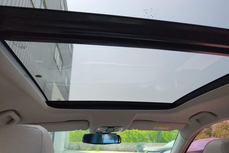 Used GAC Trumpchi GS8 2017 320T Two-Wheel Drive Luxury Smart Connectivity Version (7 Seats)
