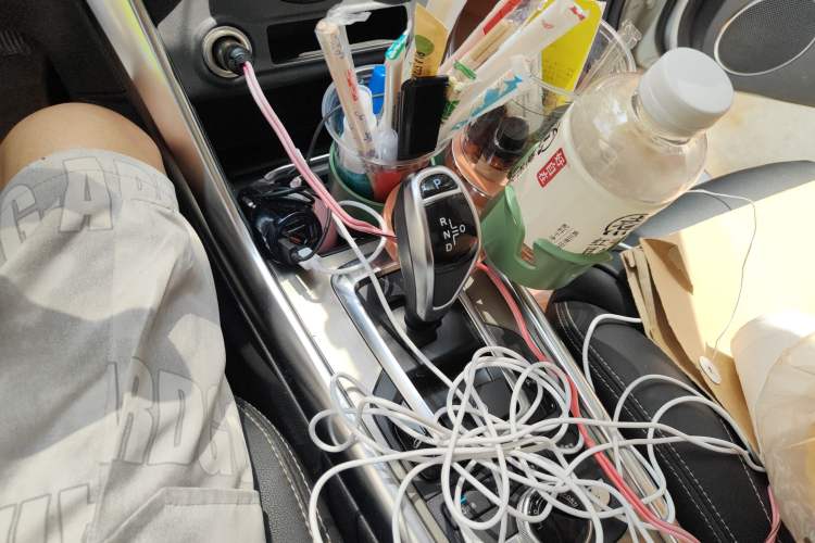 Used BYD Song New Energy 2017 Song DM 1.5TID All-Wheel Drive Prestige Model Gear Lever