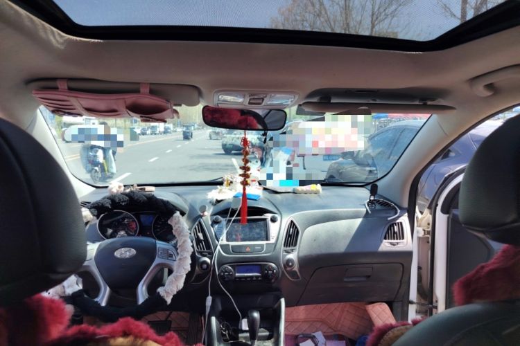 Used Hyundai ix35 2015 2.0L Automatic 2WD Smart Version China V Standard Headliner