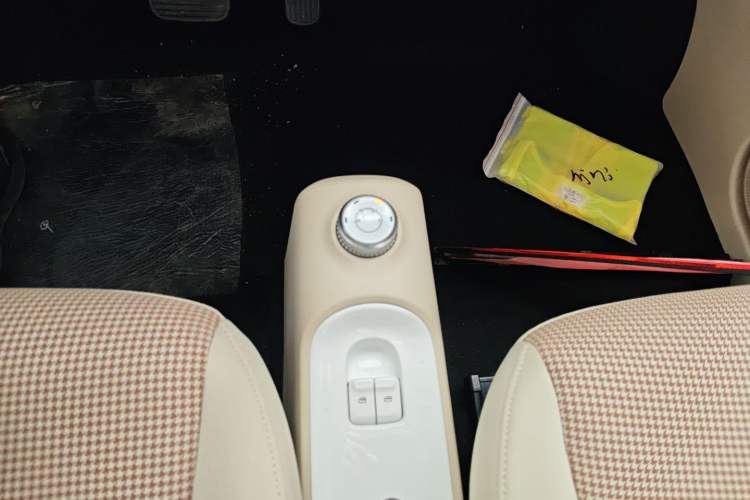 Used Wuling Hongguang MINIEV 2024 3rd Generation 215km Youth Edition Gear Lever