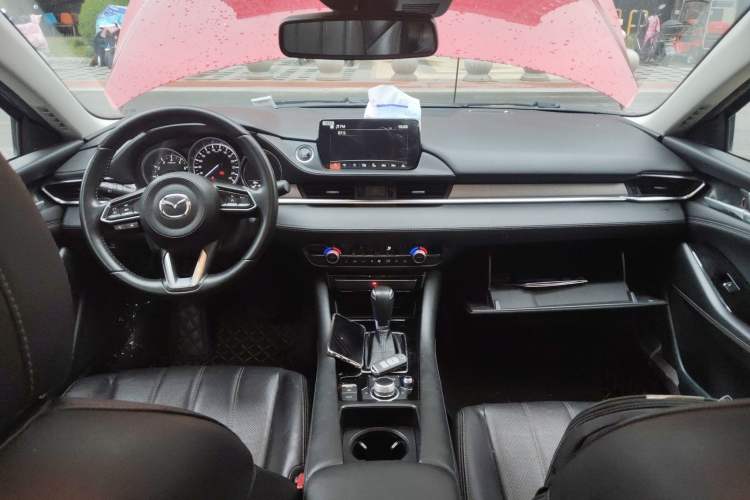 Used Mazda Atenza 2021 2.0L Blue Sky Luxury Edition Center Console