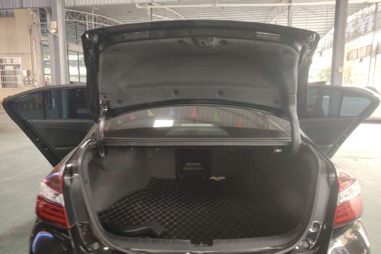 Used Honda Accord 2016 2.4L Comfort Edition Trunk