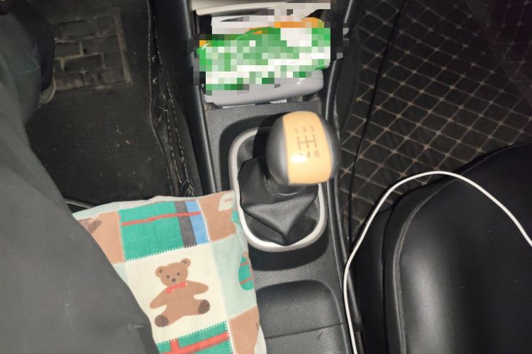 Used Nissan Sylphy 2016 Classic 1.6XE Manual Comfort Edition Gear Lever