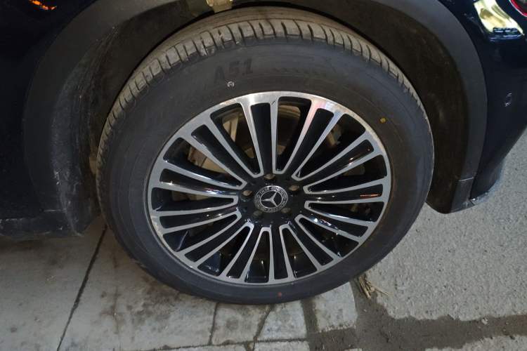 Used Mercedes-Benz GLC 2019 GLC 260 L 4MATIC Dynamic Model Right Front Wheel Hub