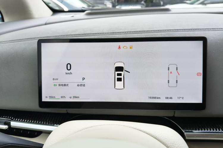 Used VOYAH Dream 2025 PHEV Four-Wheel-Drive Flagship Kunpeng Edition