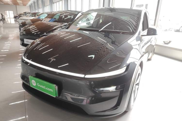 Used Tesla Model Y 2025 Rear-Wheel-Drive Version