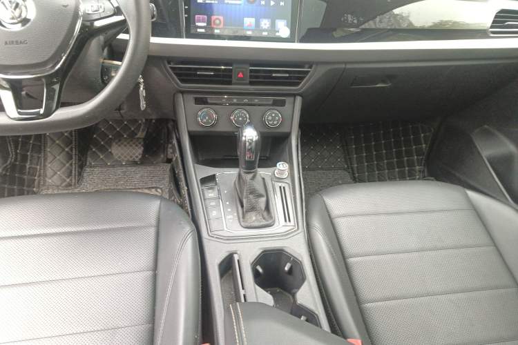 Used Volkswagen Lavida 2018 1.5L Automatic Comfort Edition China V Standard Gear Lever