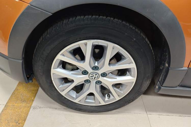 Used Volkswagen Polo 2016 1.6L Cross Polo Automatic Exterior 4