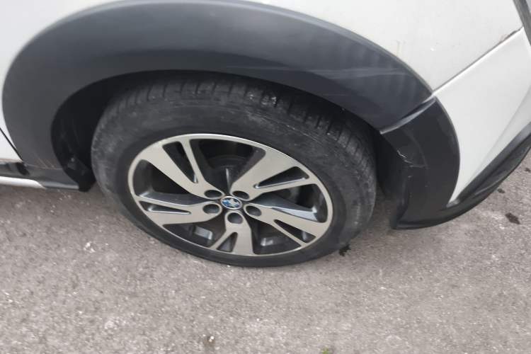 Used Venucia T70X 2015 2.0L CVT SmartFun Sport Edition