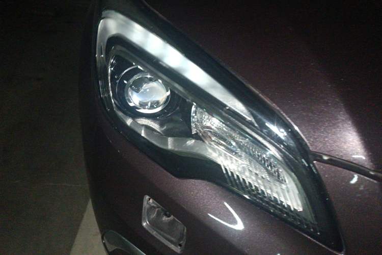 Used Buick Envision 2014 28T All-Wheel-Drive Versatile Sports Flagship Edition