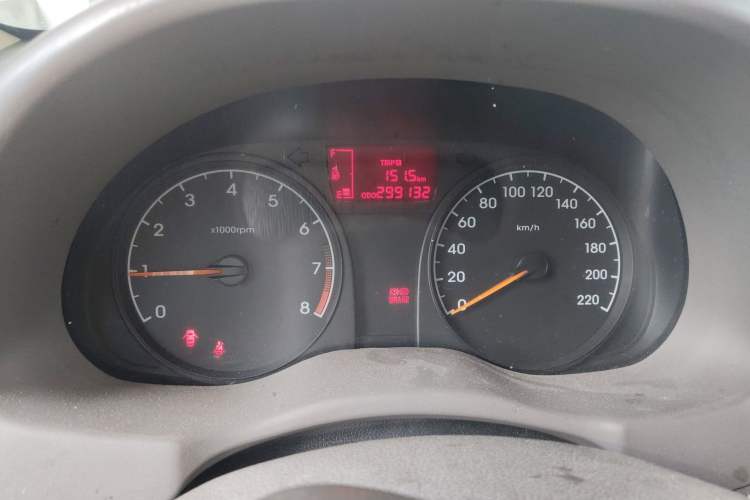 Used Hyundai Verna (older generation) 2010 Sedan 1.4L Manual Comfort GS Instrument Cluster