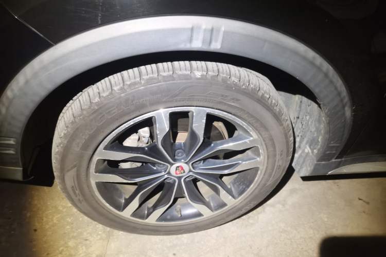 Used Roewe RX5 2018 20T Two-Wheel Drive Manual Internet Smart Edition
