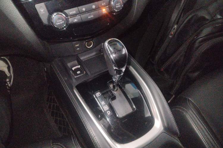 Used Nissan X-Trail 2020 2.0L XL ITS CVT 2WD SmartConnect Comfort Edition Gear Lever