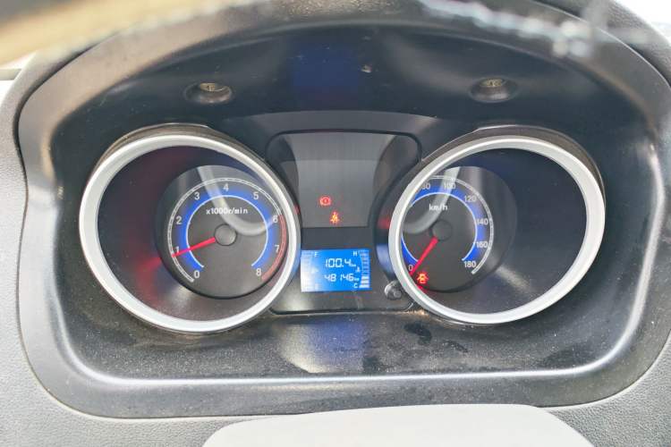 Used Chana Ruixing M80 2014 1.5L Standard Version 4G15S