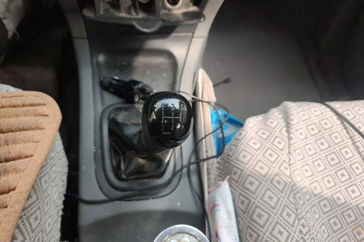 Used Dongfeng Shuaike 2014 1.5L Manual Standard 5-Seater China V Emission Standard