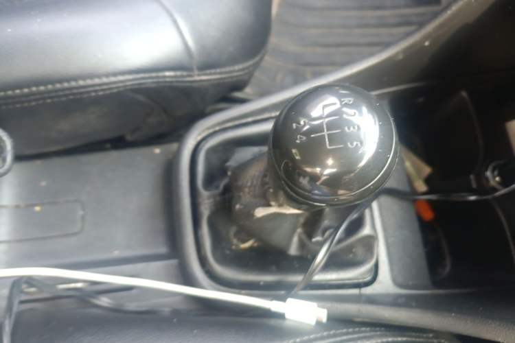 Used Volkswagen Santana 2015 1.6L Manual Fashion Edition