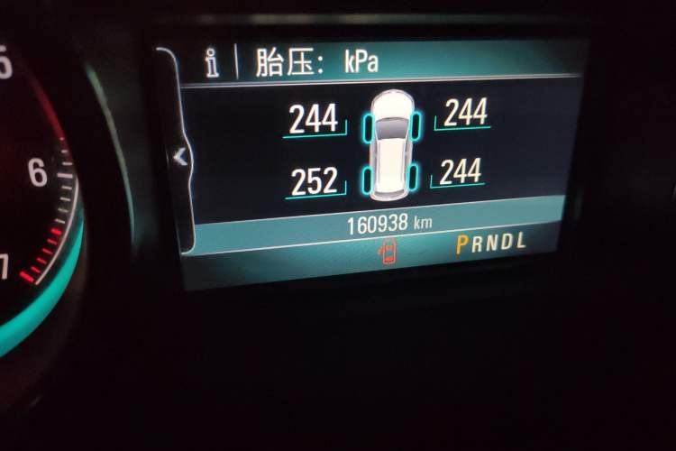 Used Buick Envision 2016 20T Two-Wheel Drive Leading Version Odometer Close Up