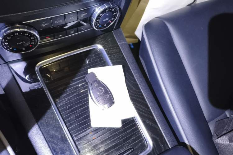 Used Mercedes-Benz GLK-Class 2013 GLK 300 4MATIC Luxury Model
