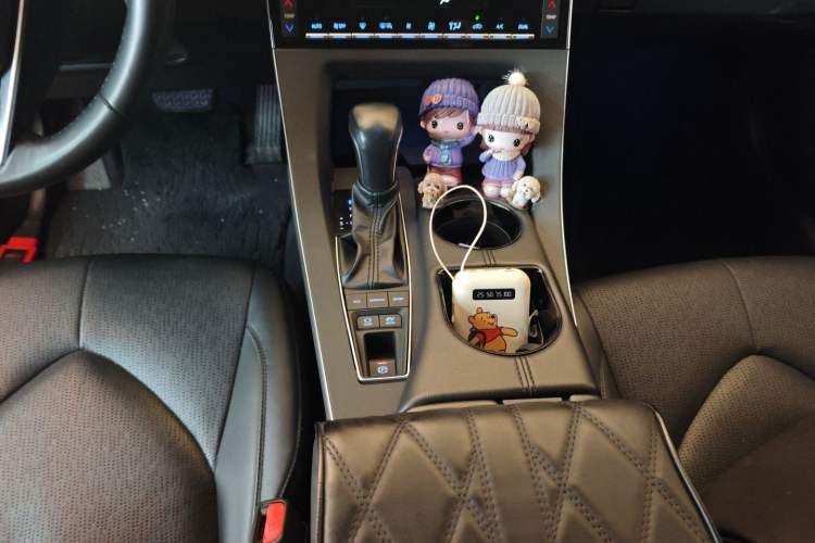 Used Toyota Avalon 2019 Dual-Engine 2.5L Luxury Edition China VI Standard
