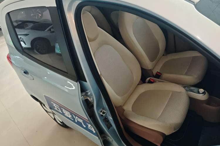 Used Wuling Hongguang MINIEV 2025 Four-Door Version Premium Edition Right Front Seat