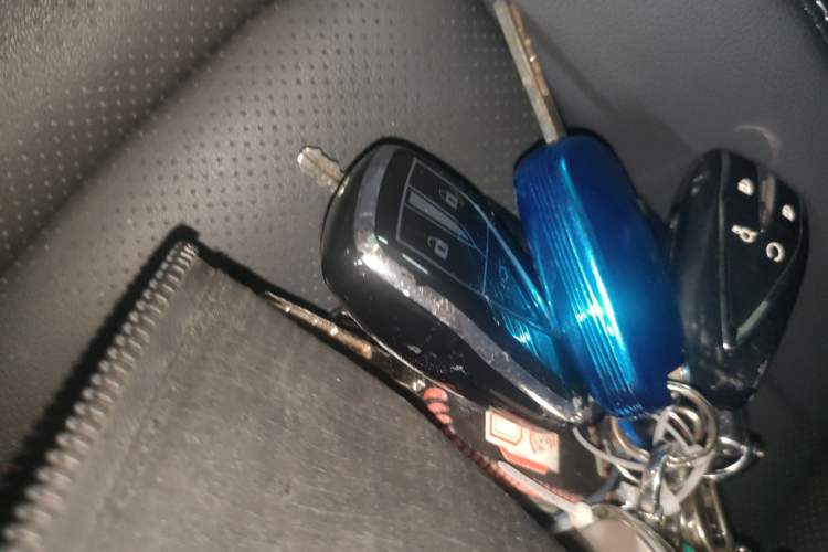 Used Toyota FRONTLANDER 2024 2.0L CVT Leading Plus Edition Vehicle Key