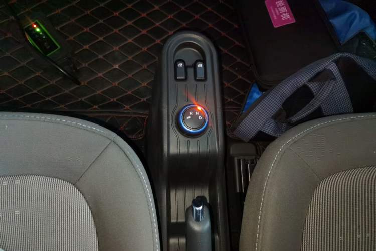 Used Wuling Hongguang MINIEV 2020 Enjoyment Model Lithium Iron Phosphate Gear Lever