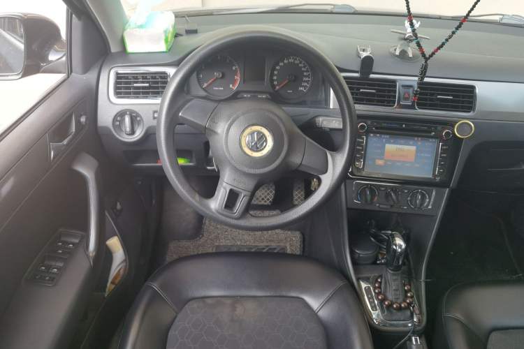 Used Volkswagen Santana 2013 1.6L Automatic Comfort Edition