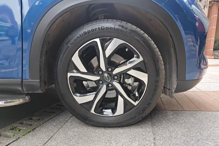 Used GAC Trumpchi GS5 2019 270T Automatic Luxury Edition Right Front Wheel Hub