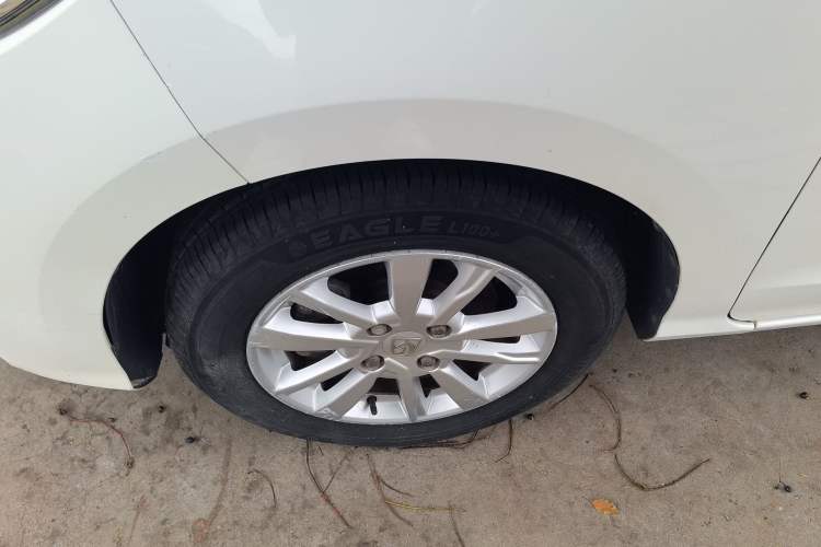 Used Baojun 360 2019 1.5L Manual Elite Version China VI Left Front Wheel Hub