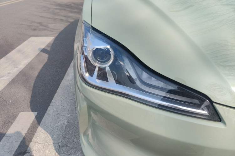 Used NETA V 2022 Chao 300 Lite Lithium Iron Phosphate
