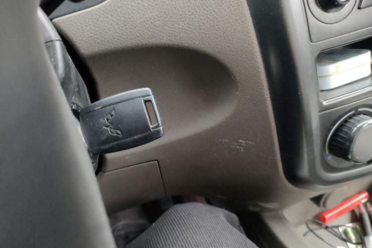 Used Wuling Rongguang V 2018 1.5L Practical Version Vehicle Key