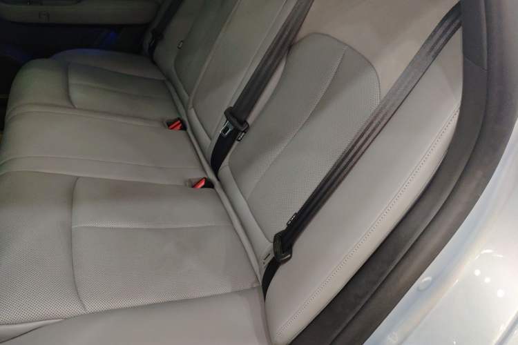 Used Nissan N7 2025 510 Max Left Rear Seat