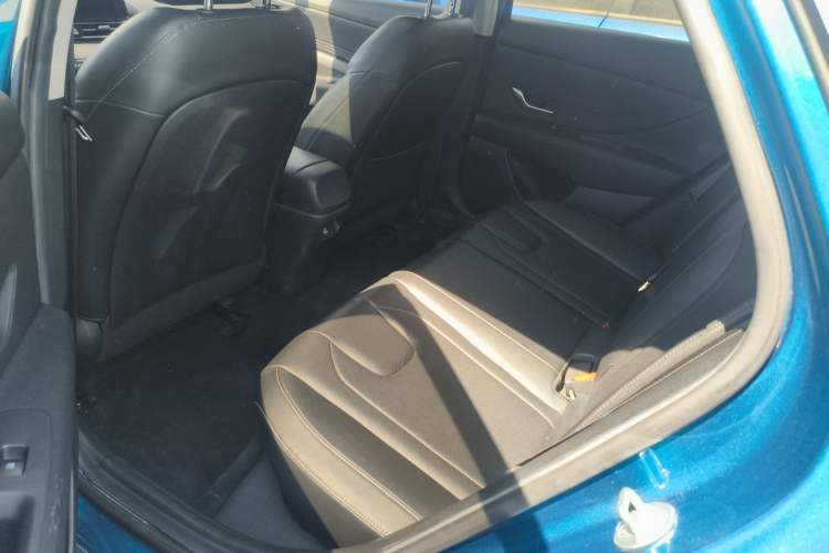 Used Hyundai Elantra 2021 1.5L CVT LUX Prestige Edition Left Rear Seat